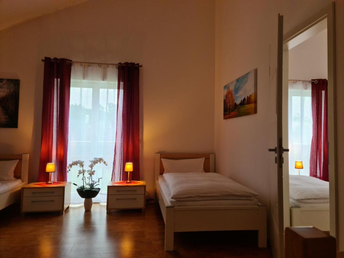 Apartment Gaestehaus Staudenschloss Mickhausen Zewnętrze zdjęcie